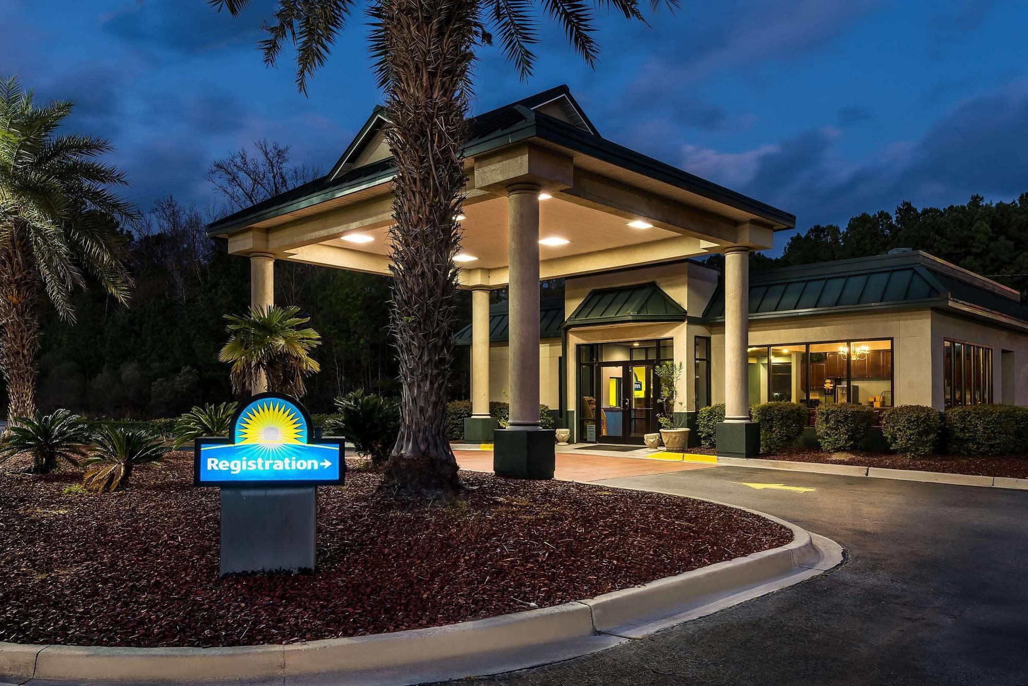 Days Inn by Wyndham Richmond Hill/Savannah Exterior foto